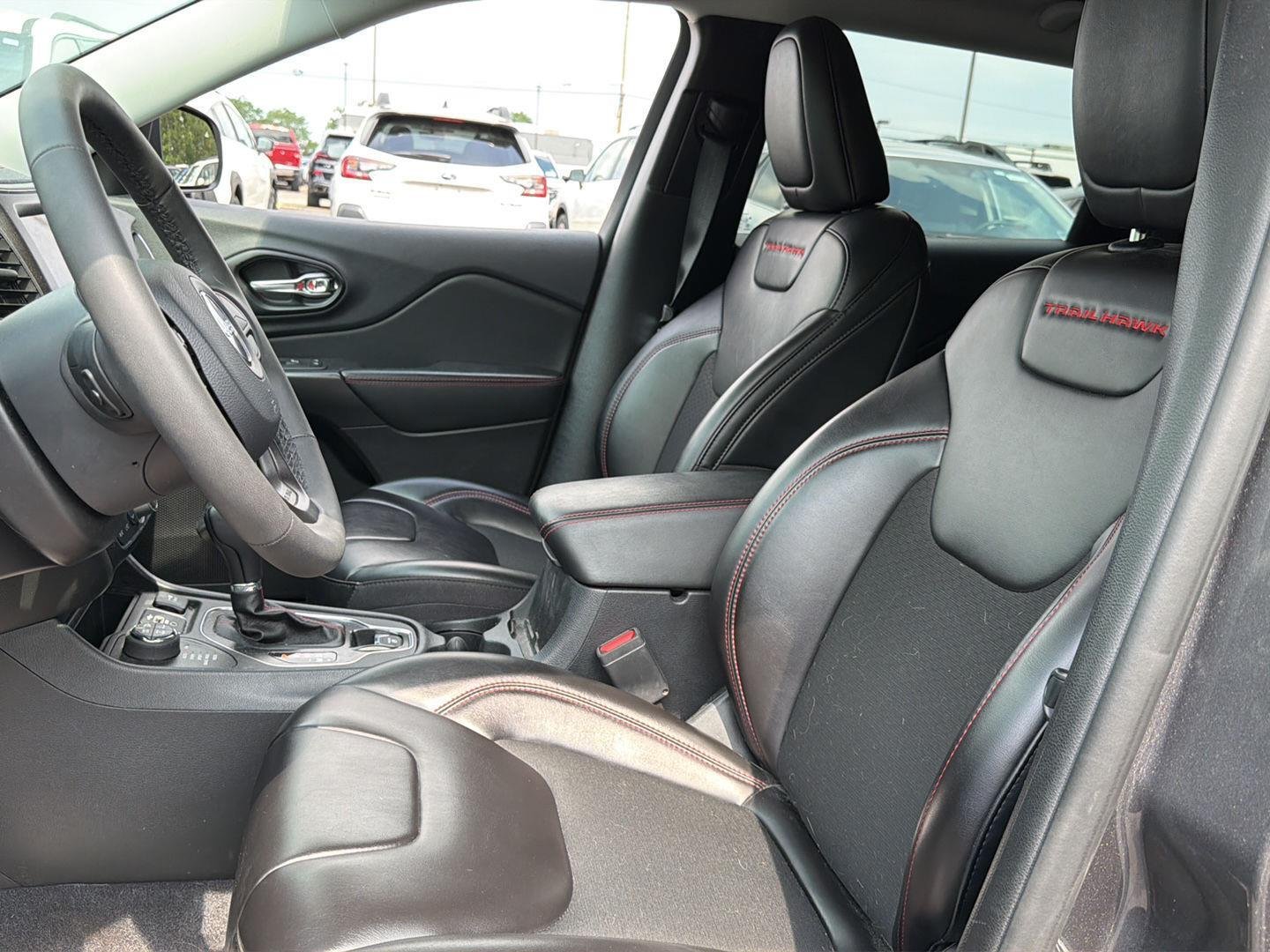 Used 2022 Granite Crystal Metallic Clearcoat Jeep Trailhawk image 13