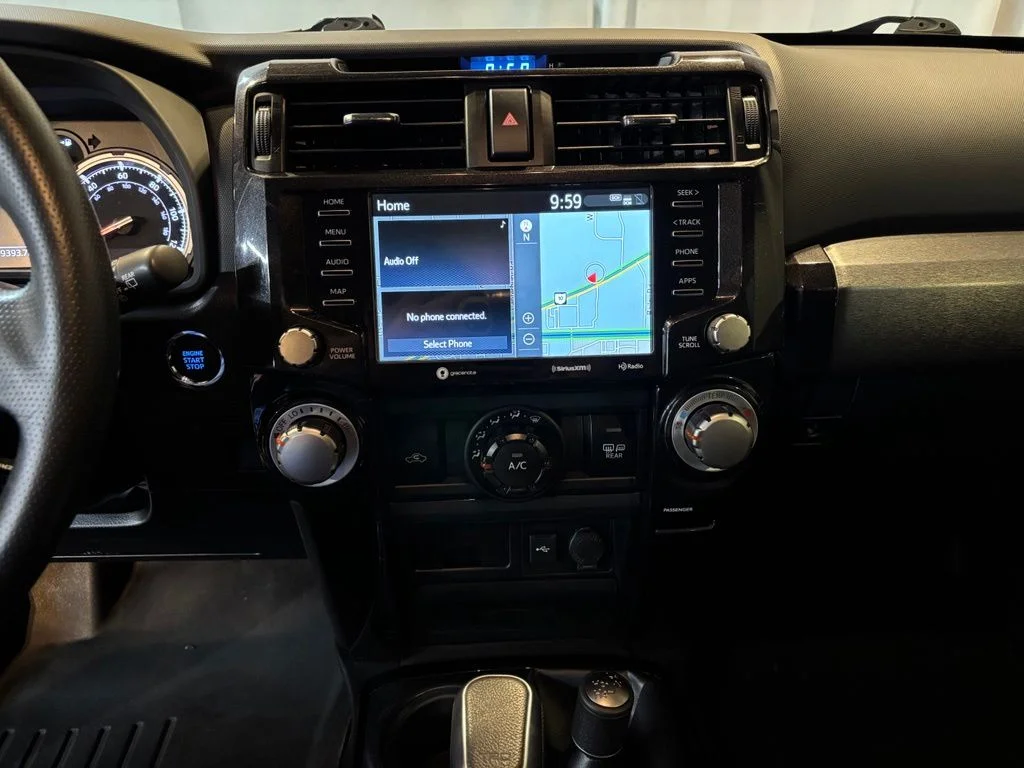 Used 2020 Midnight Black Metallic Toyota Venture image 16