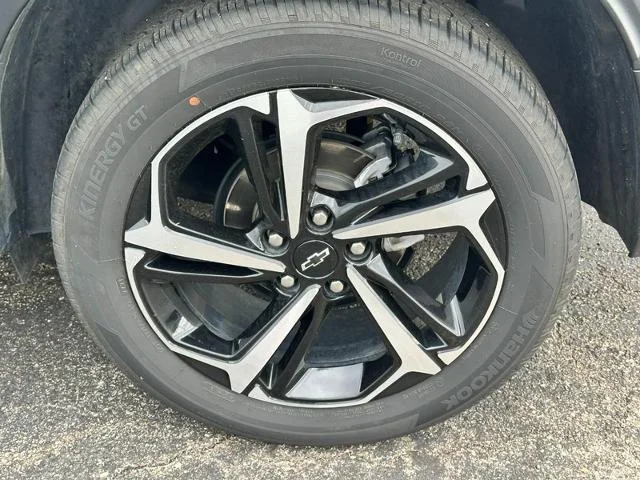 Used 2022  Chevrolet  image 7