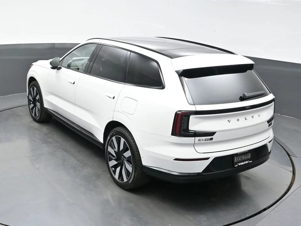 New 2026 Crystal White Volvo Twin Motor Plus image 33