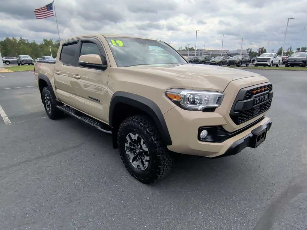 Used 2019  Toyota TRD Off-Road image 2