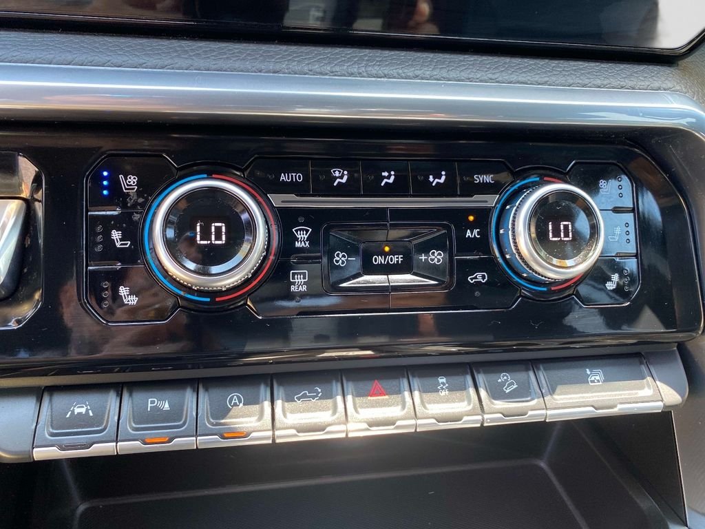 Used 2023 Black GMC Denali image 19