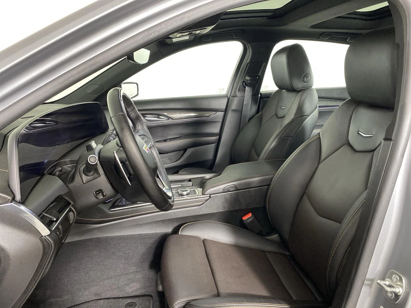 Used 2025 Argent Silver Metallic Cadillac Sport image 13