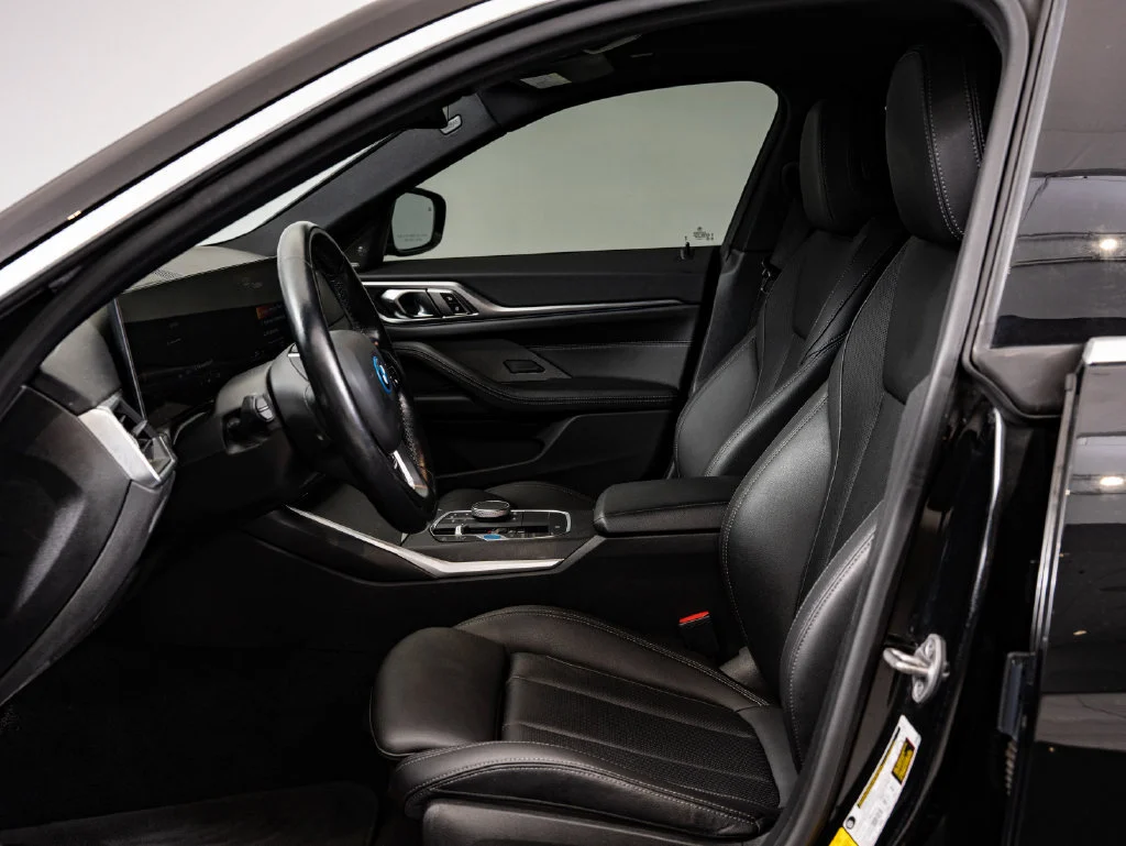 Used 2023 Jet Black BMW eDrive35 image 22