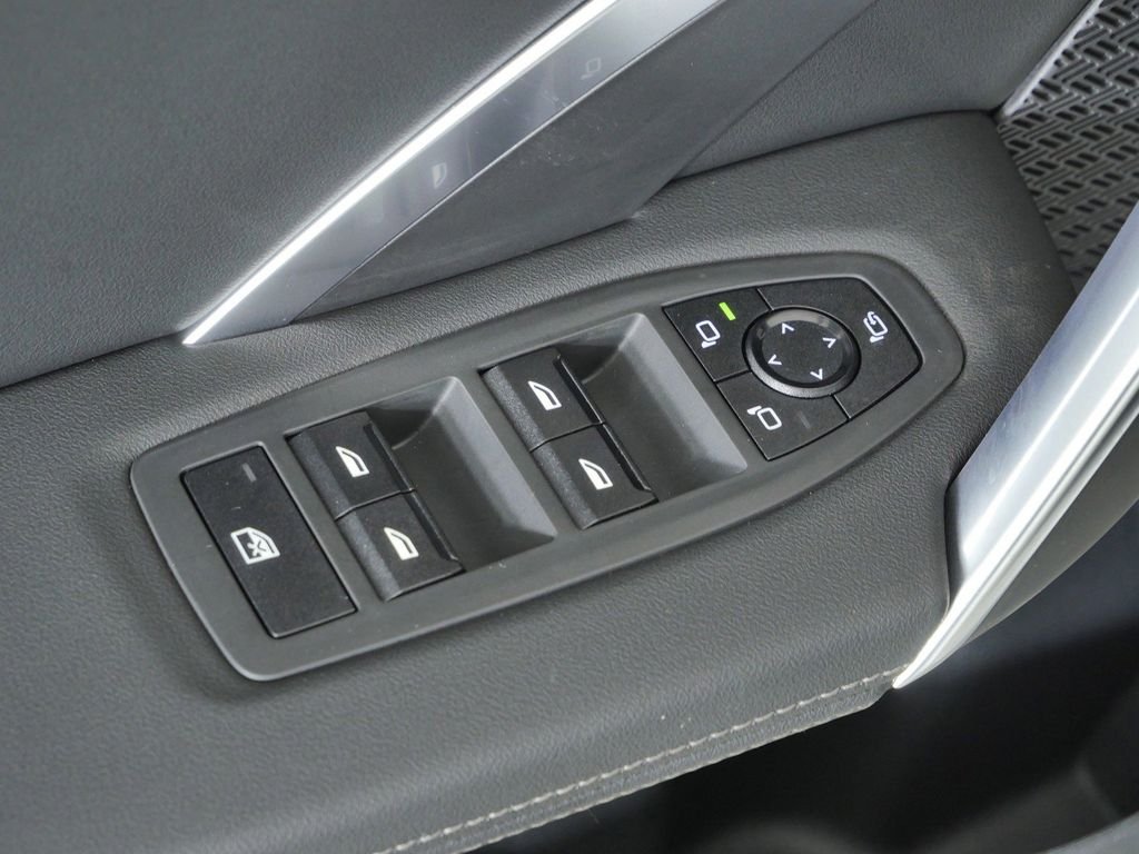 Used 2026 Alpine White BMW xDrive28i image 34