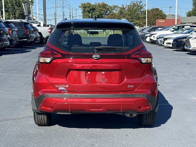 Used 2022 Red Nissan SV image 7