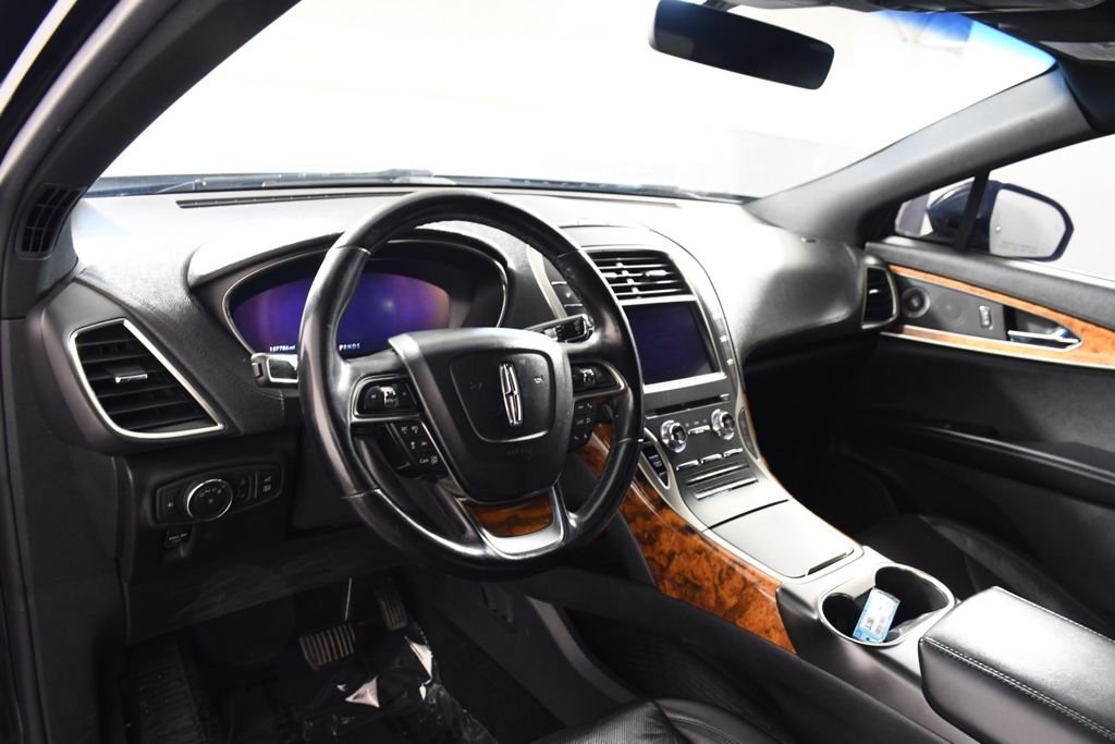 Used 2020 Infinite Black Lincoln Reserve image 12