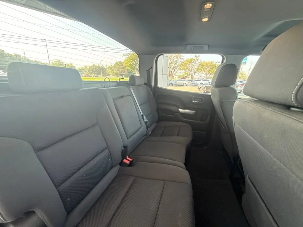 Used 2018 BLACK Chevrolet LT image 34