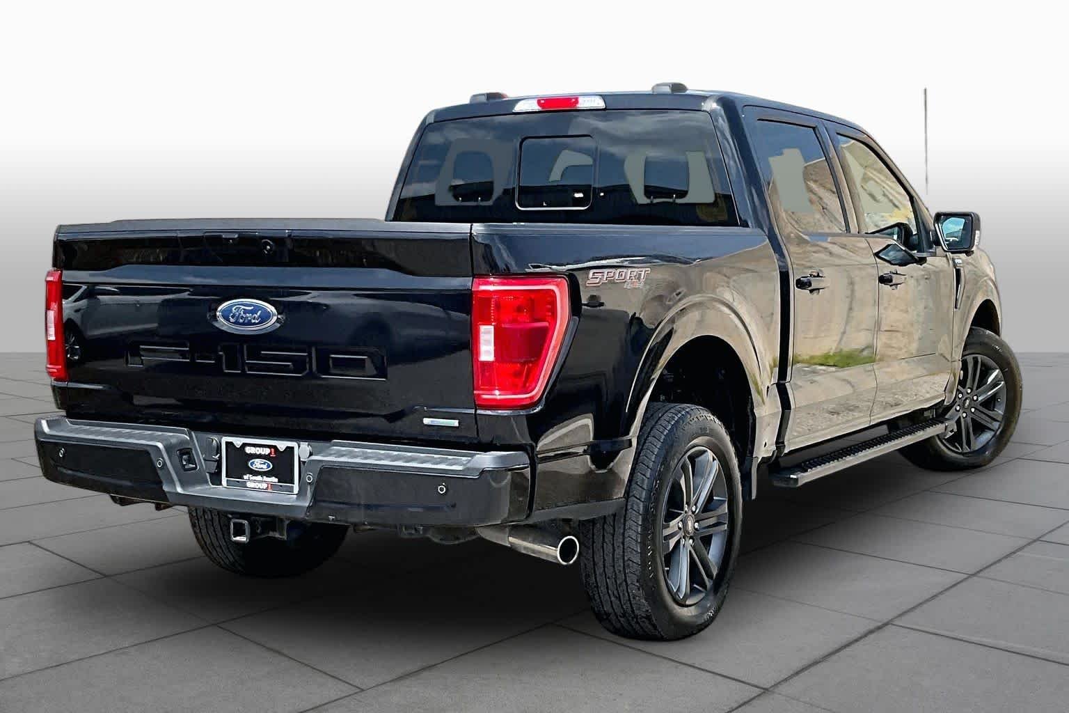 Used 2023 Agate Black Metallic Ford XLT image 7
