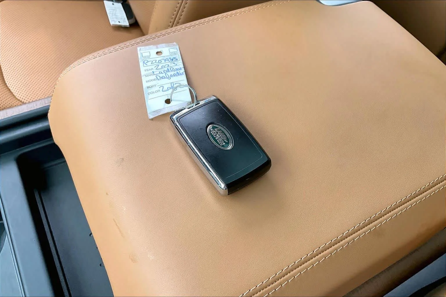 Used 2023 Pangea Green Metallic Land Rover SE image 14