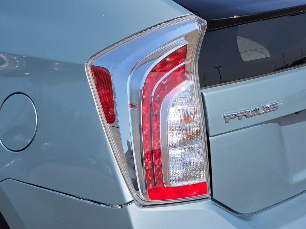 Used 2014 Beige Toyota Three image 16