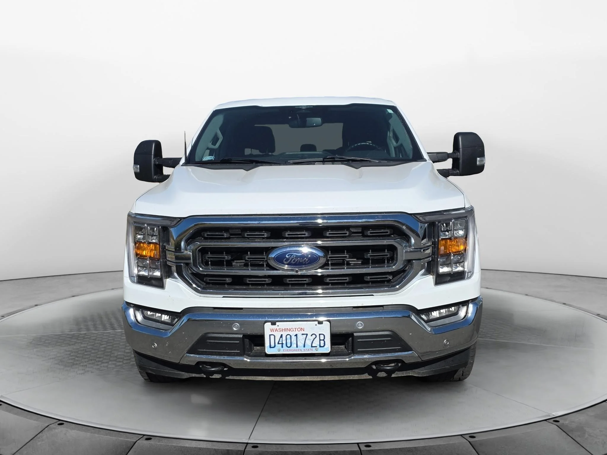 Certified Used 2023 Oxford White Ford XLT image 3
