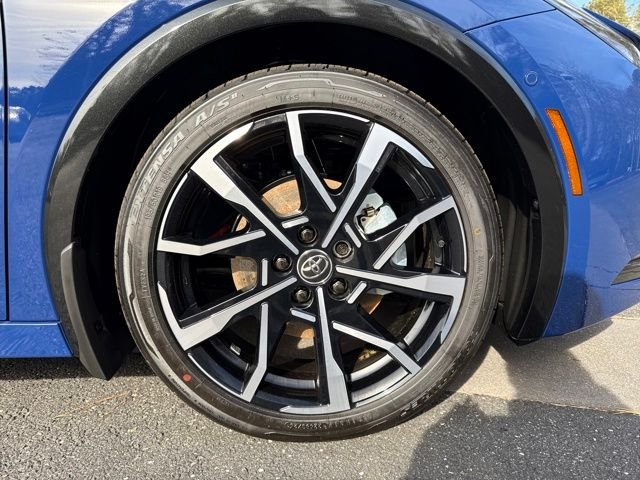 2026 Toyota Prius Plug-in Hybrid XSE Premium - Photo 11