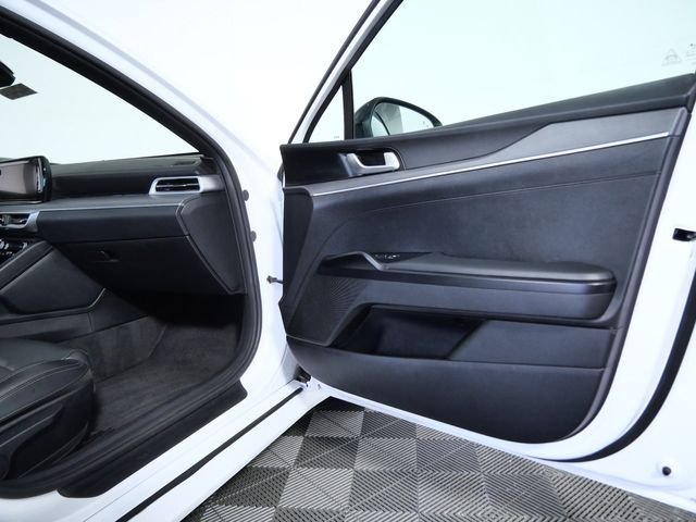 Certified Used 2022 White Kia GT-Line image 10