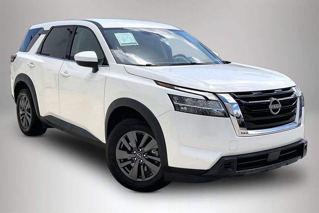 2022 Nissan Pathfinder S 2WD's photo
