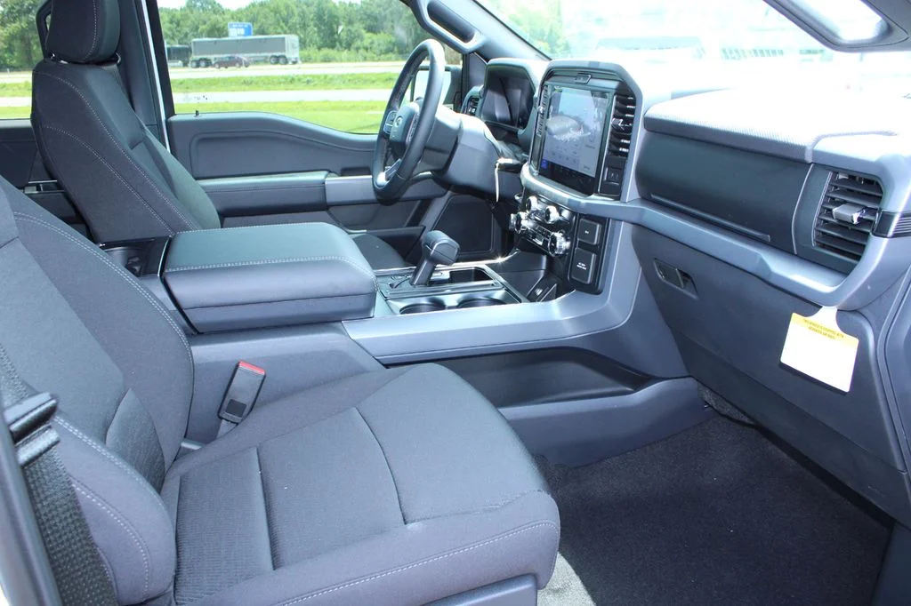 New 2026 White Ford XLT image 31