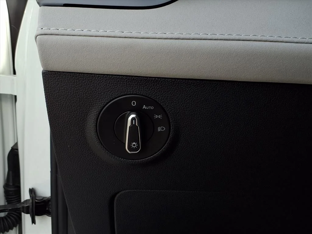 2026 Volkswagen Taos SE - Photo 13