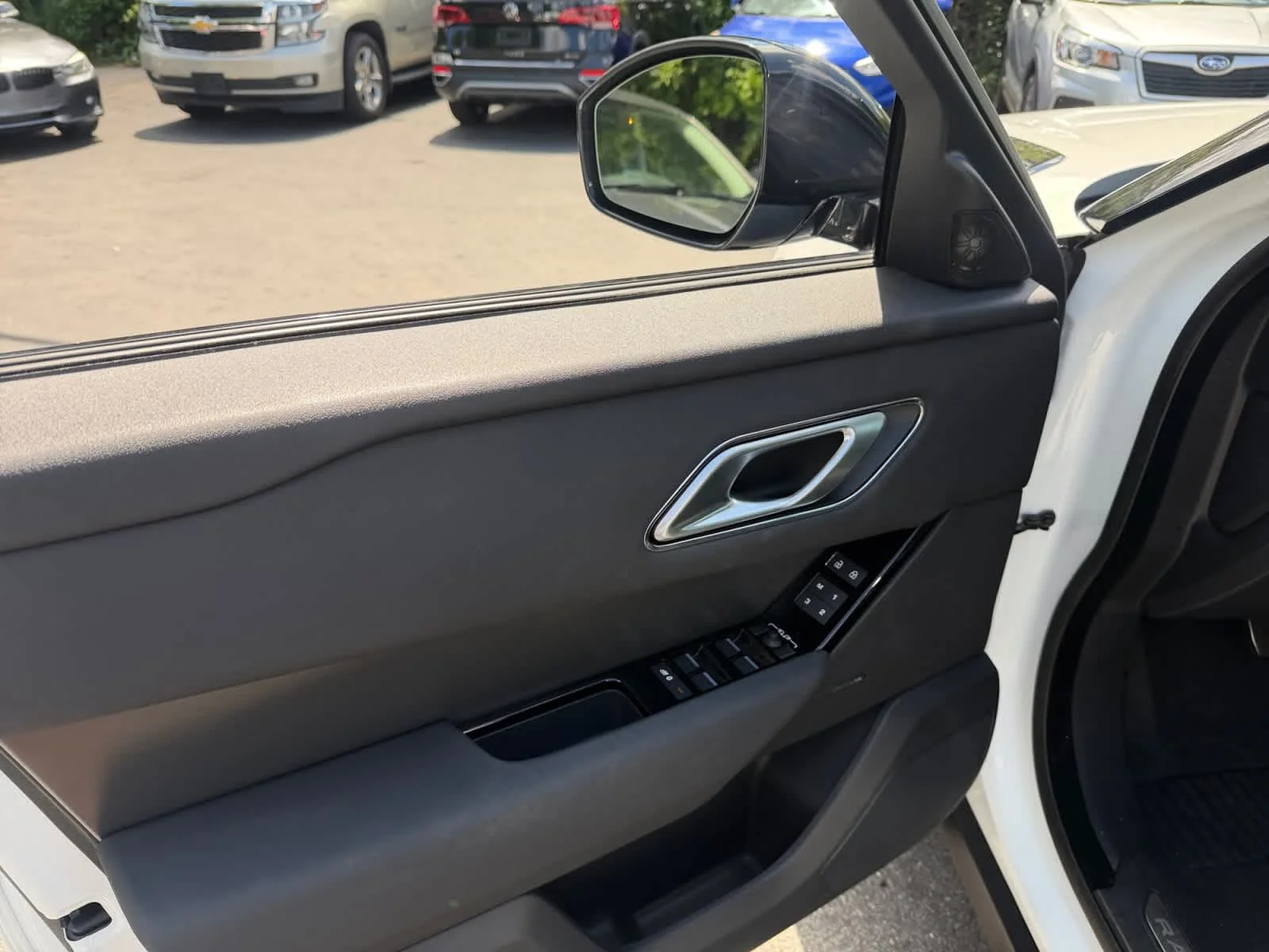 2025 Land Rover Range Rover Velar Dynamic SE - Photo 12