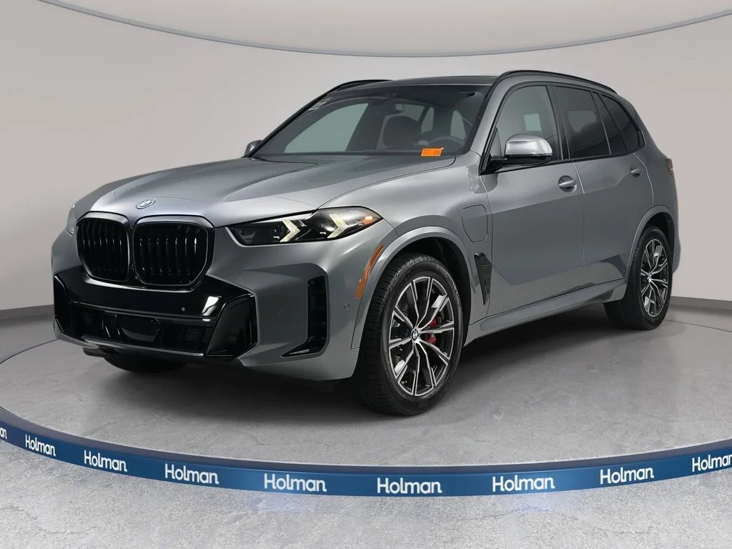 2026 BMW X5 xDrive50e's photo