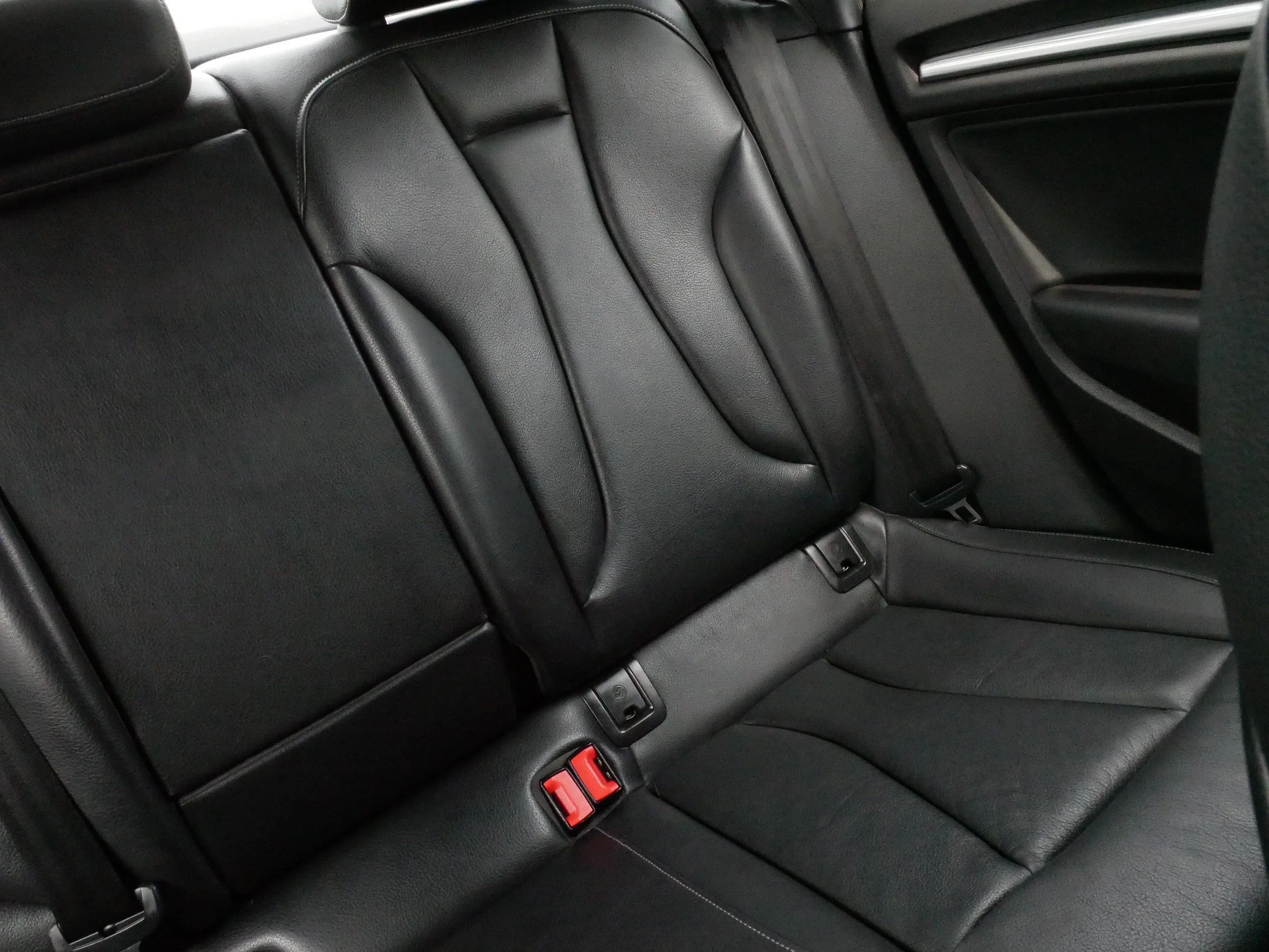 Used 2020 Silver Audi S line Premium image 14
