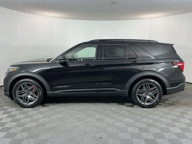 New 2026 Agate Black Metallic Ford ST image 8