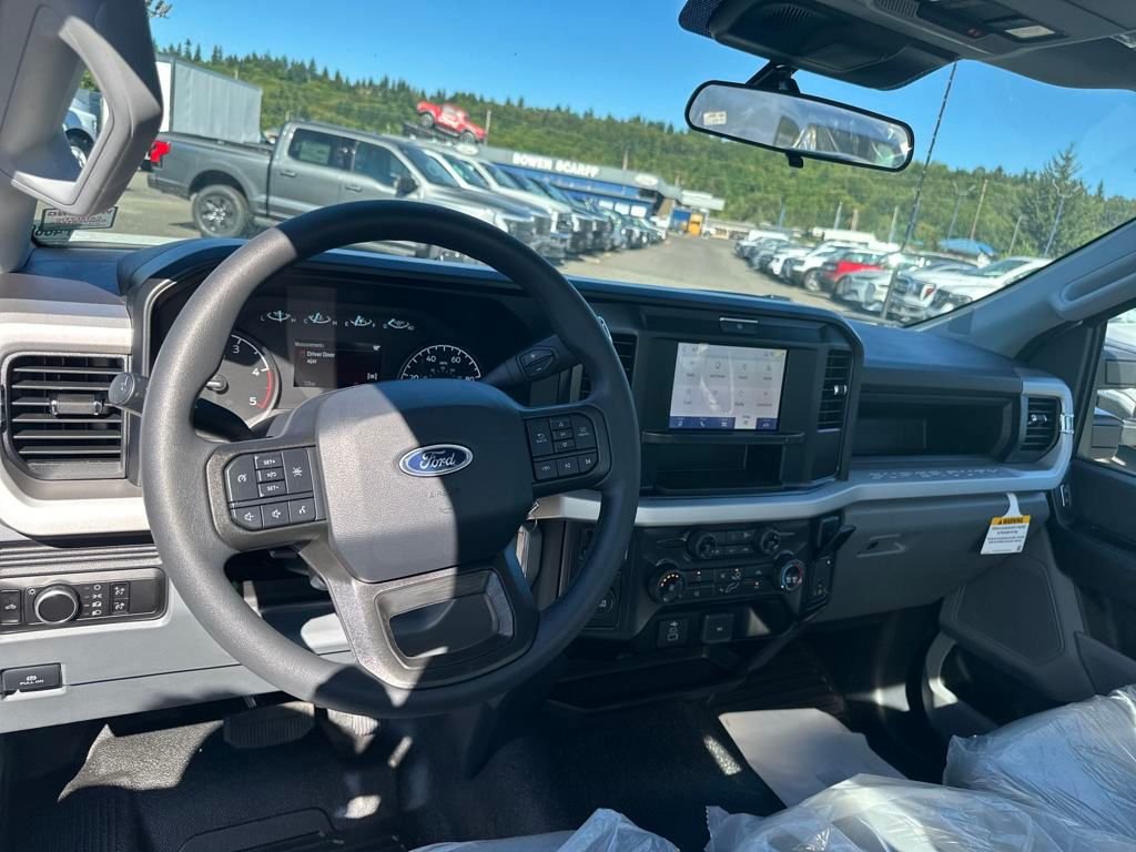 New 2025 Oxford White Ford XL image 12