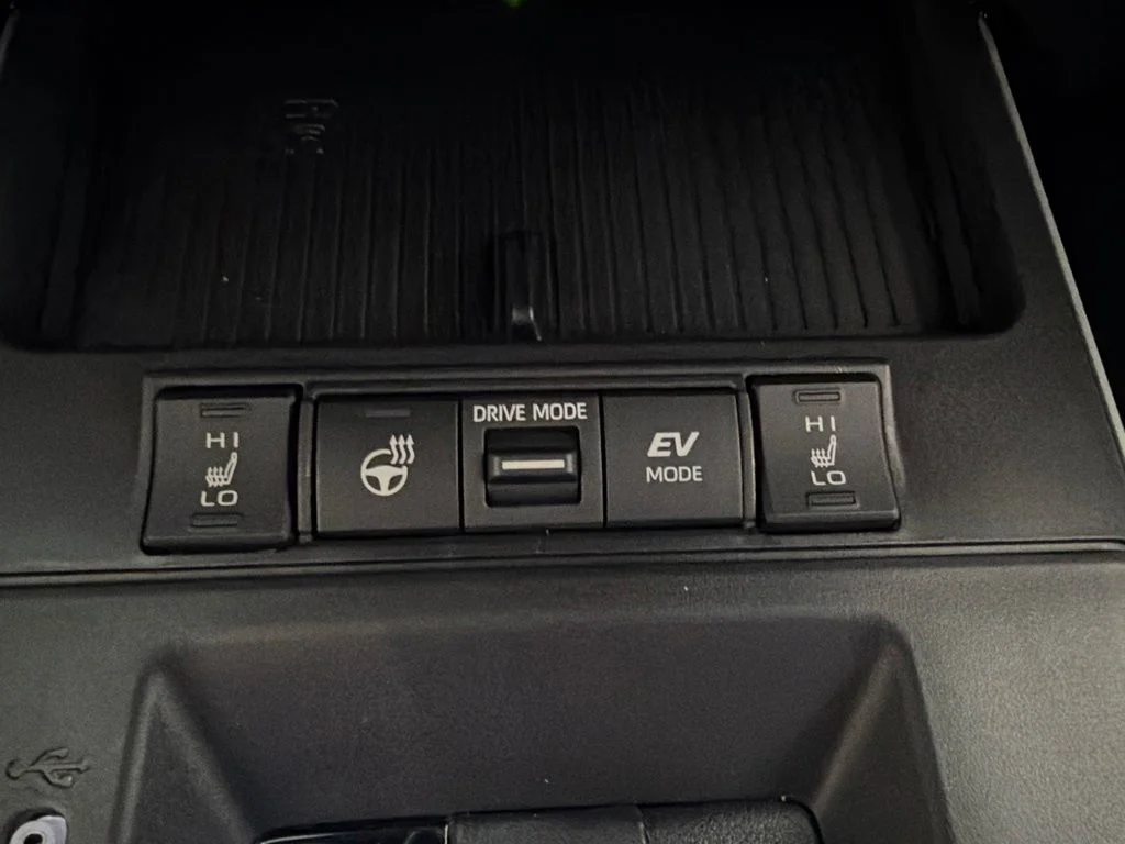 New 2026 Wind Chill Pearl <sup>1</sup> Toyota  XSE image 8