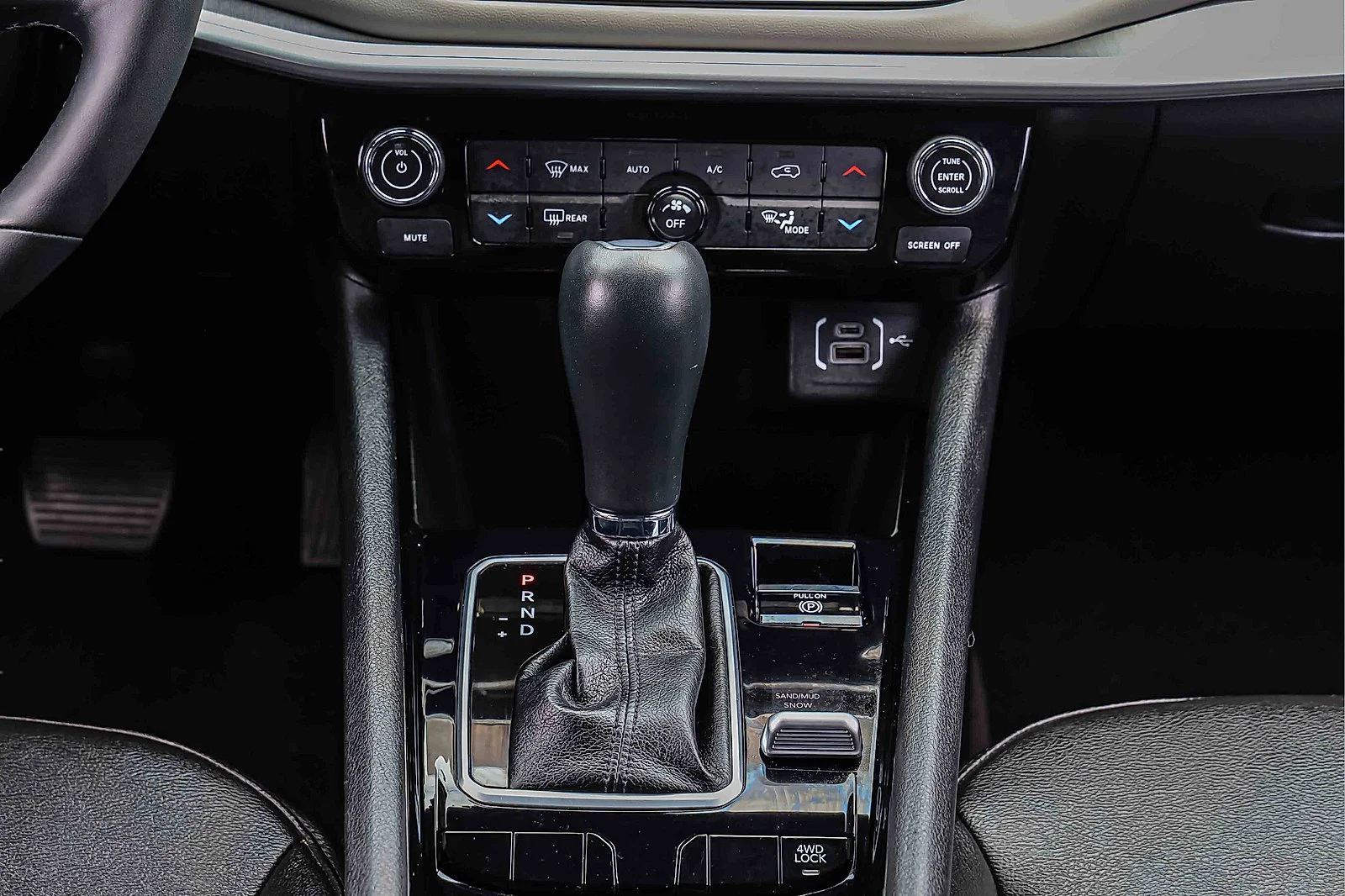 2025 Jeep Compass Limited - Photo 12