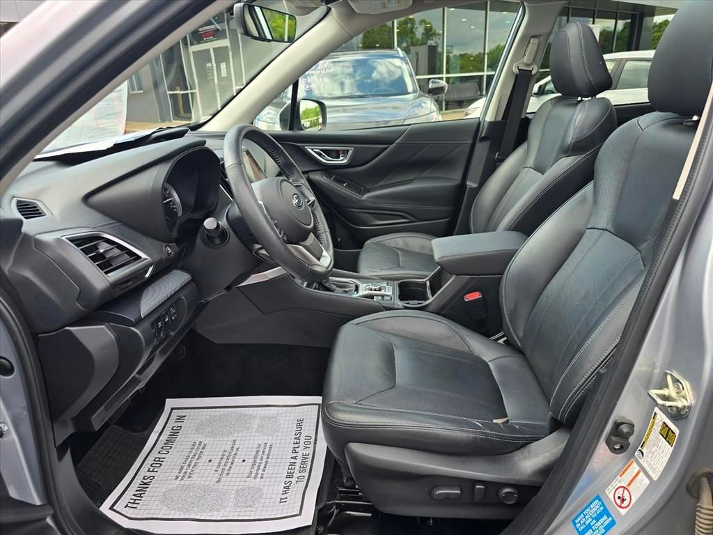 Used 2019 Silver Subaru Limited image 12
