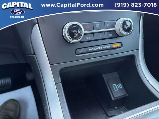 Used 2024 White Ford SEL image 29