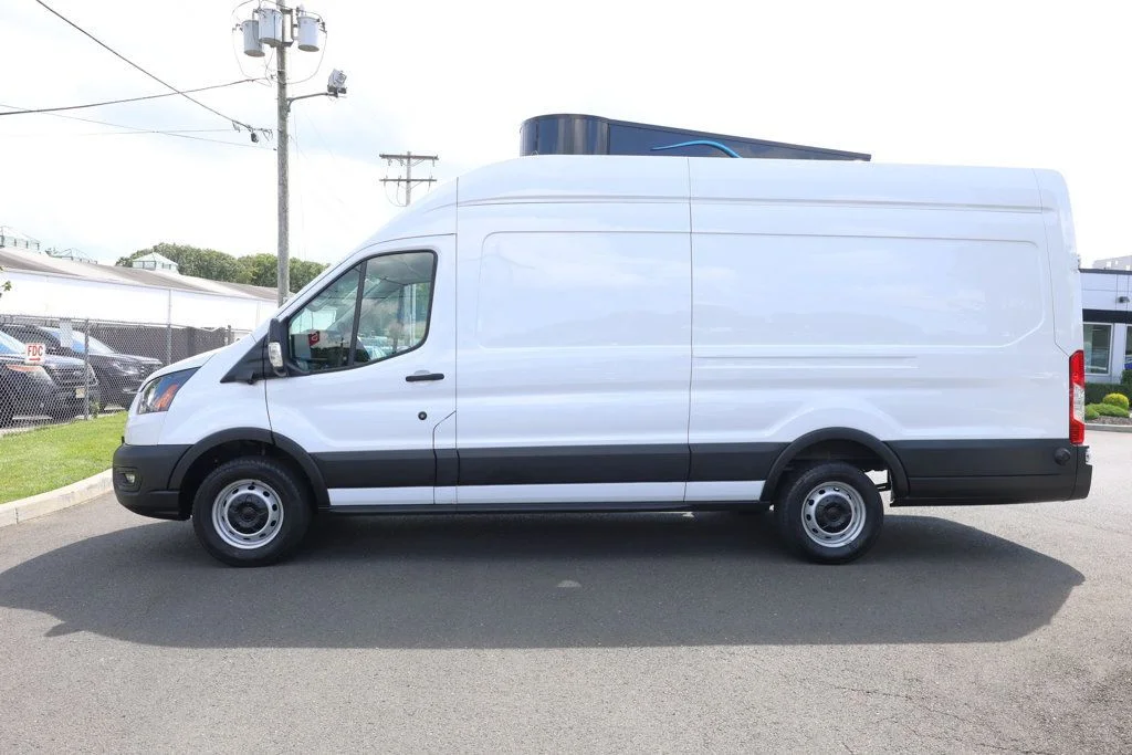 Used 2024 Oxford White Ford T-350 148