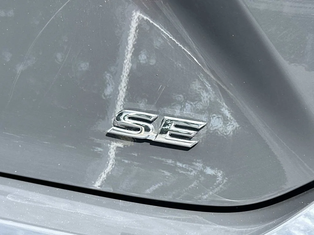 Certified Used 2025  Toyota SE image 9