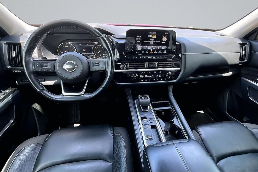 Used 2023 Red Nissan SL image 12
