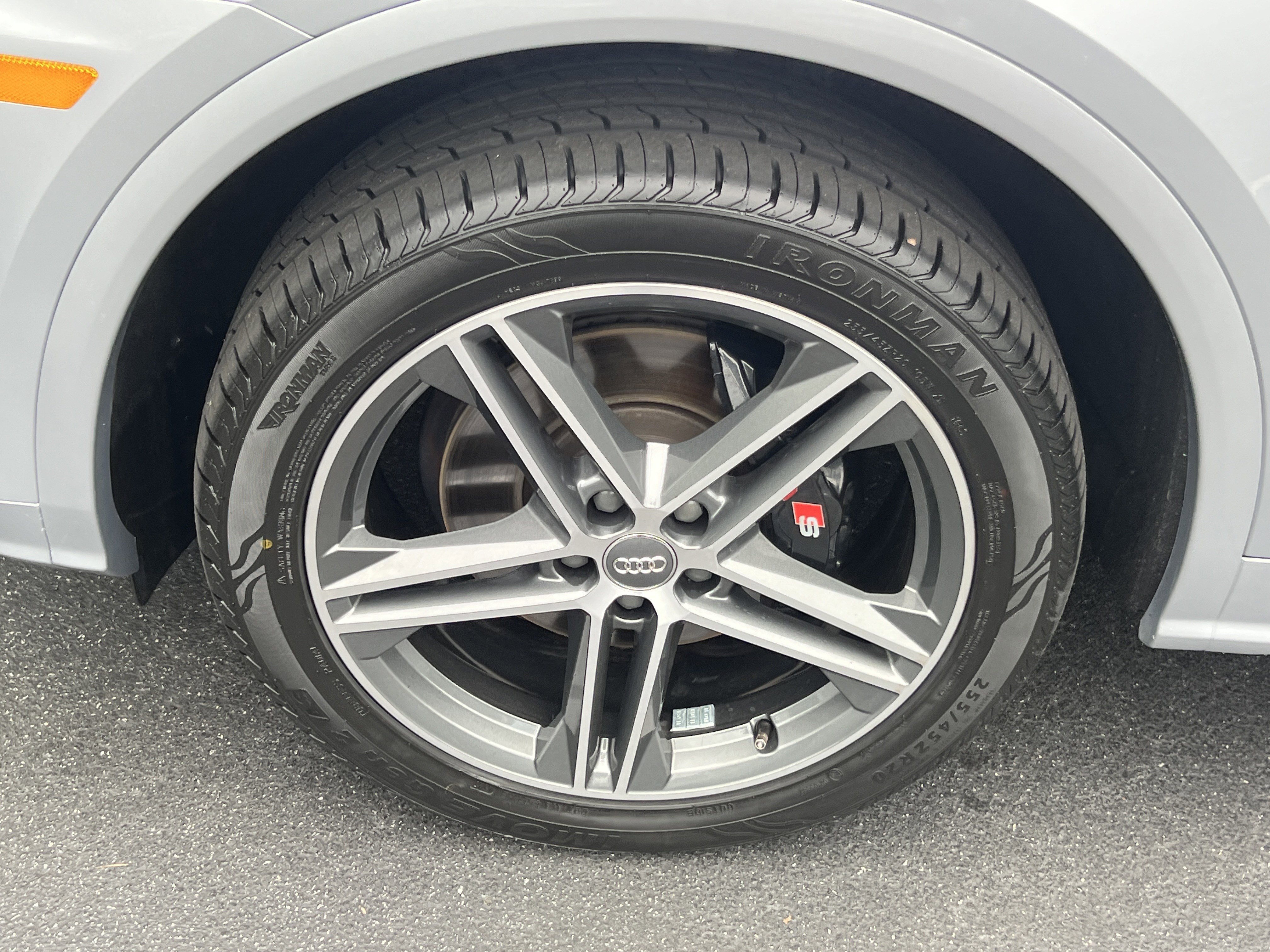 Used 2019 Florett Silver Metallic Audi Premium Plus image 14