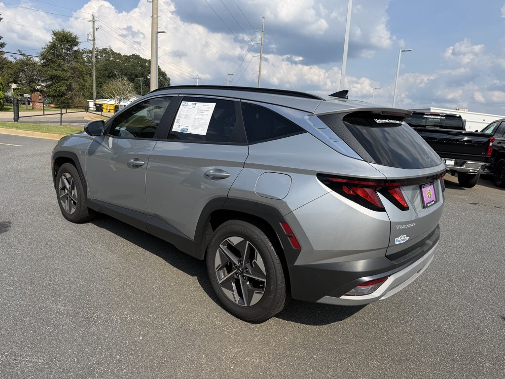 Used 2025 Silver Hyundai SEL image 5