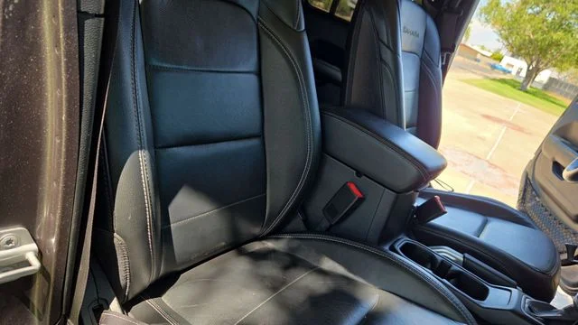 Used 2018 Gray Jeep Unlimited Sahara image 18
