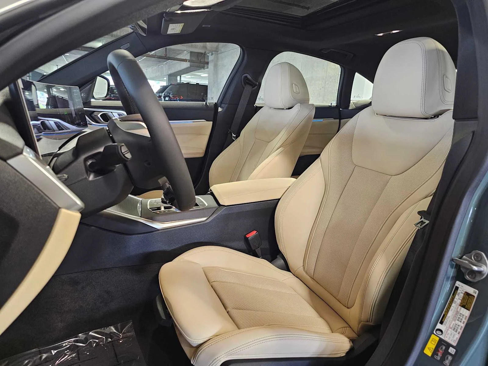 New 2026 Cape York Green Metallic BMW xDrive40 image 30