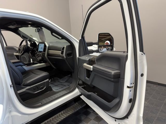 Used 2022 Oxford White Ford Lariat image 21