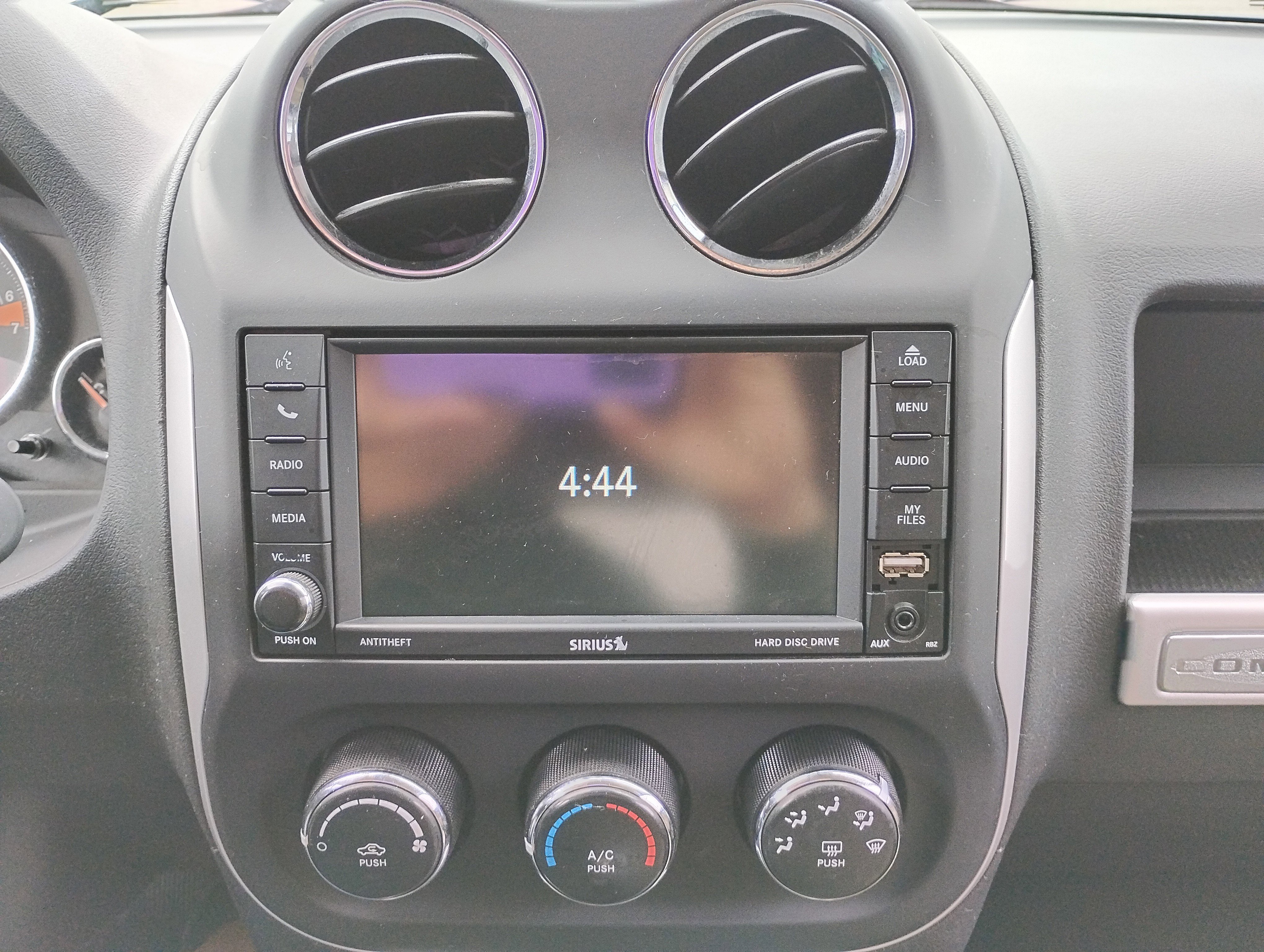 Used 2014 Deep Cherry Red Crystal Pearlcoat Jeep Latitude image 9