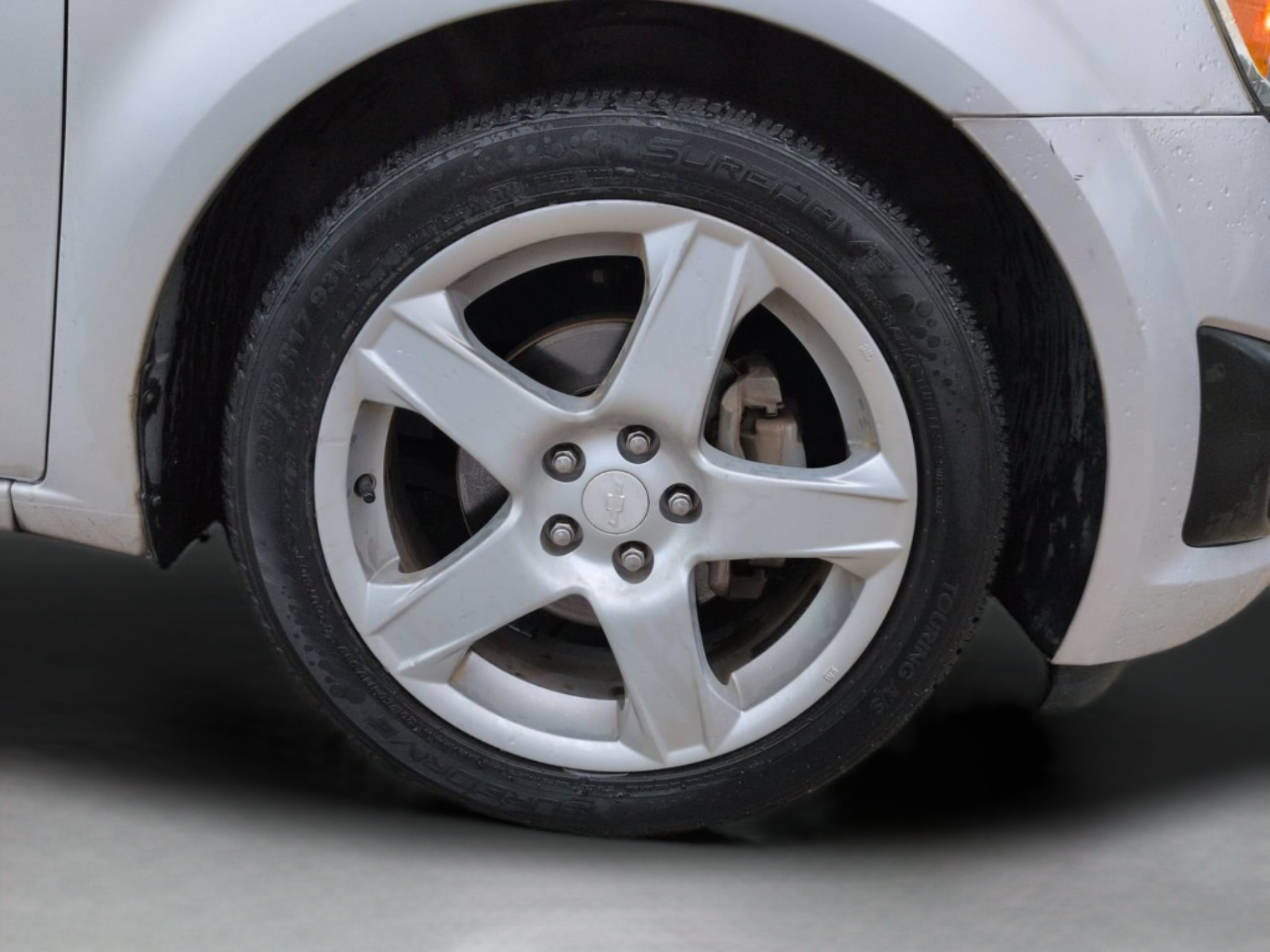 Used 2016 Silver Ice Metallic Chevrolet LTZ image 23
