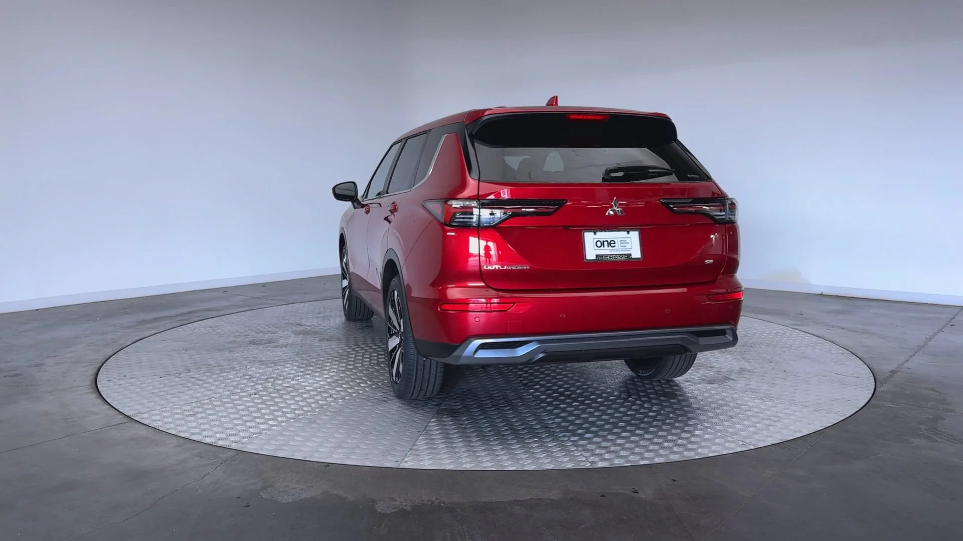 New 2026 Red Diamond Mitsubishi SE image 7