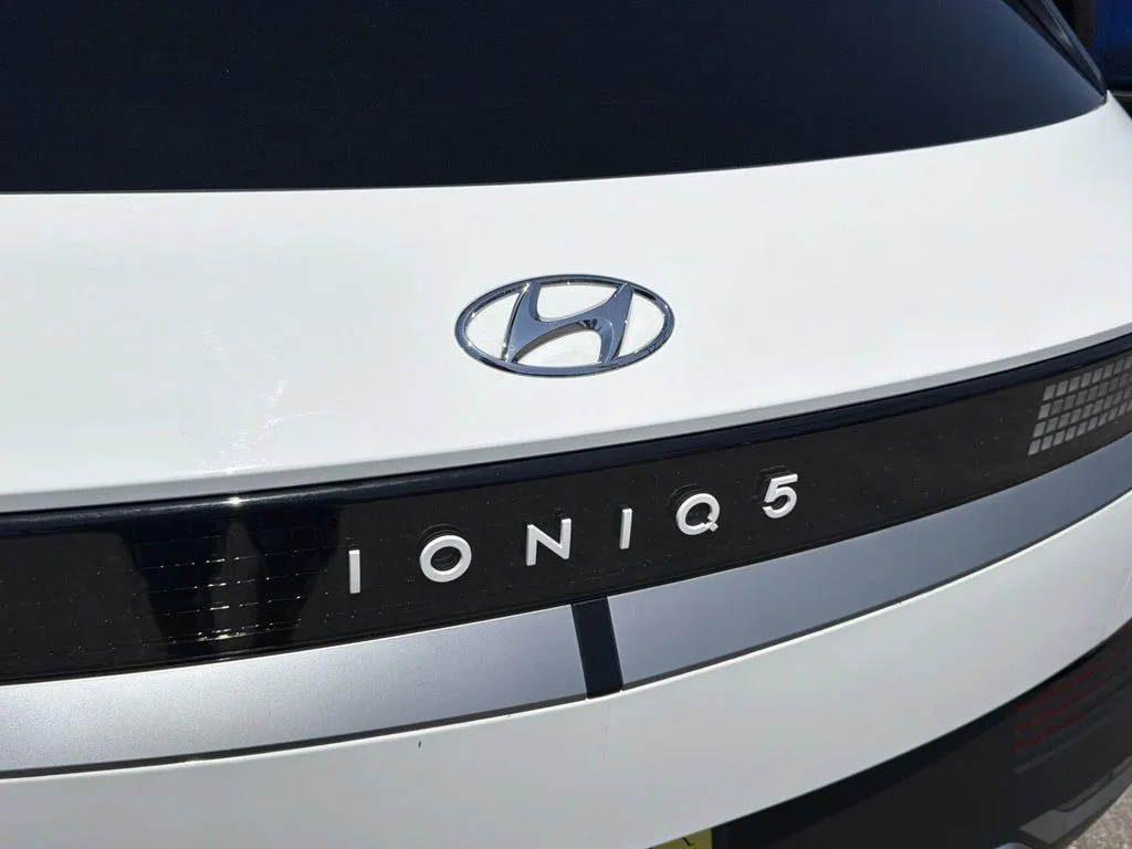 Used 2024 ATLAS WHITE Hyundai SE Standard Range image 28