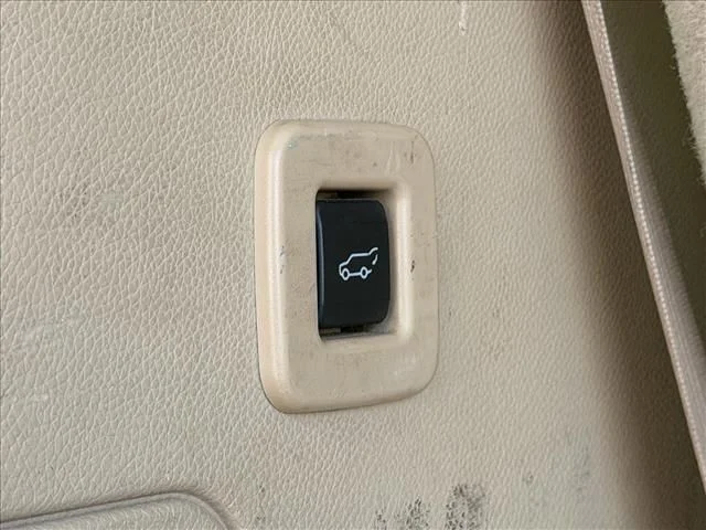 Used 2012 Red Ford XLT image 21