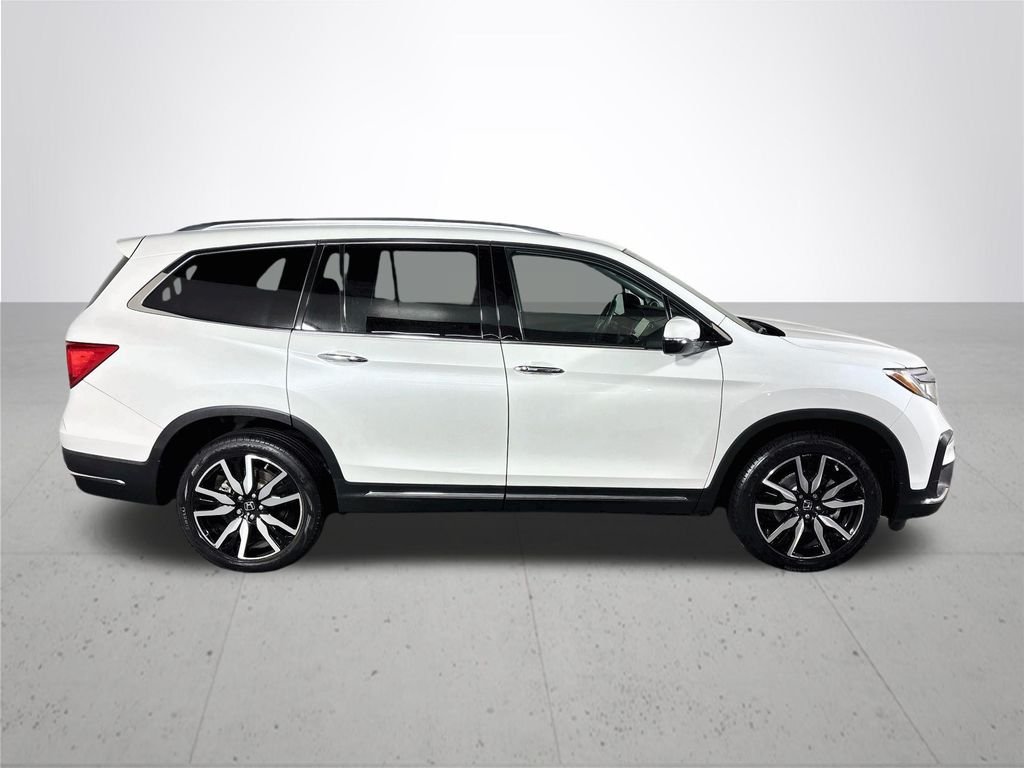 Used 2022 White Honda Touring image 5