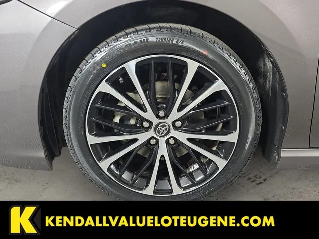 Used 2019 Gray Toyota SE image 9