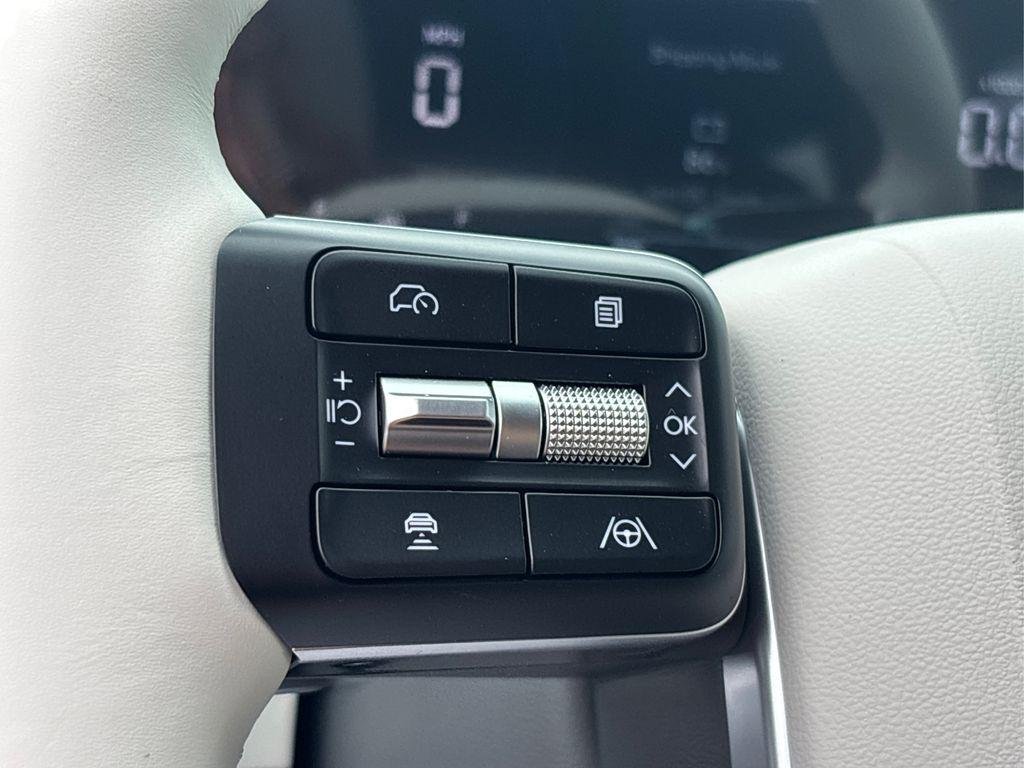 New 2026 Silver Hyundai SE image 20