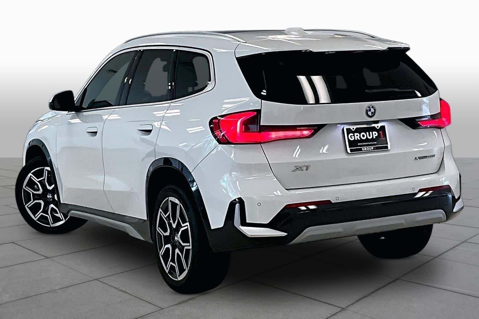 Certified Used 2025 Alpine White BMW xDrive28i image 11
