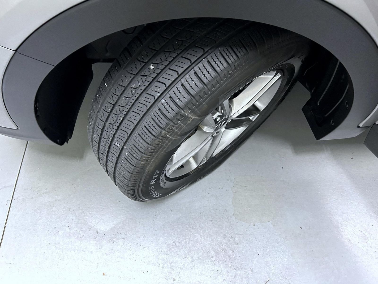 Used 2018 Gray Hyundai 2.4 Base image 23