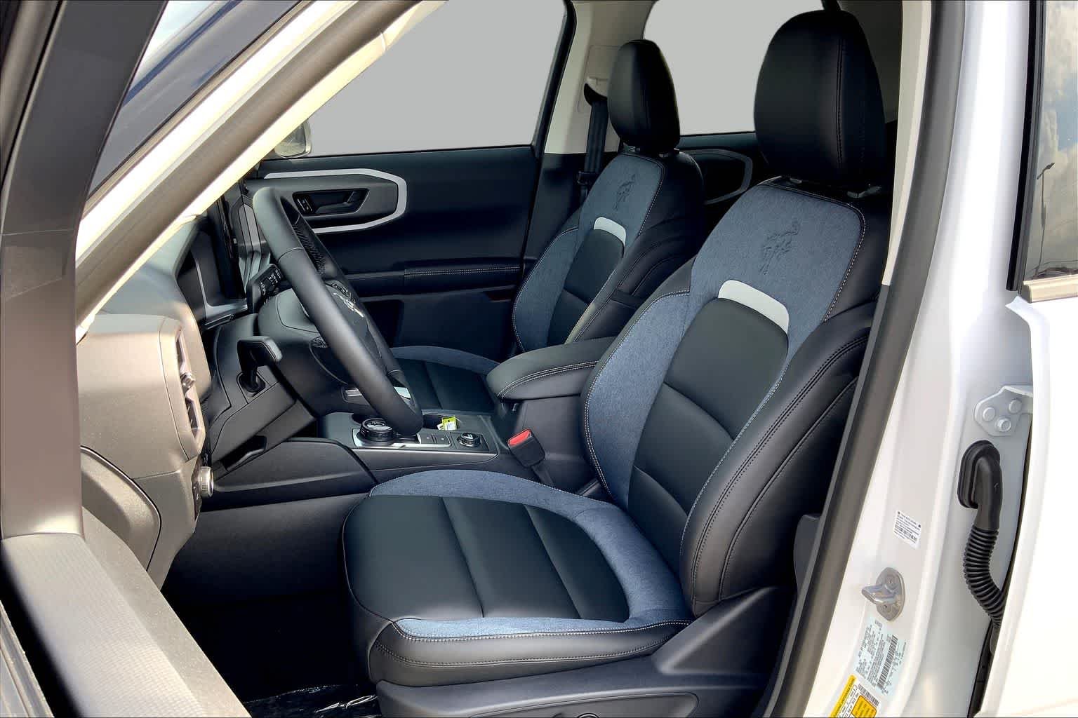 New 2025 Oxford White Ford Outer Banks® image 7