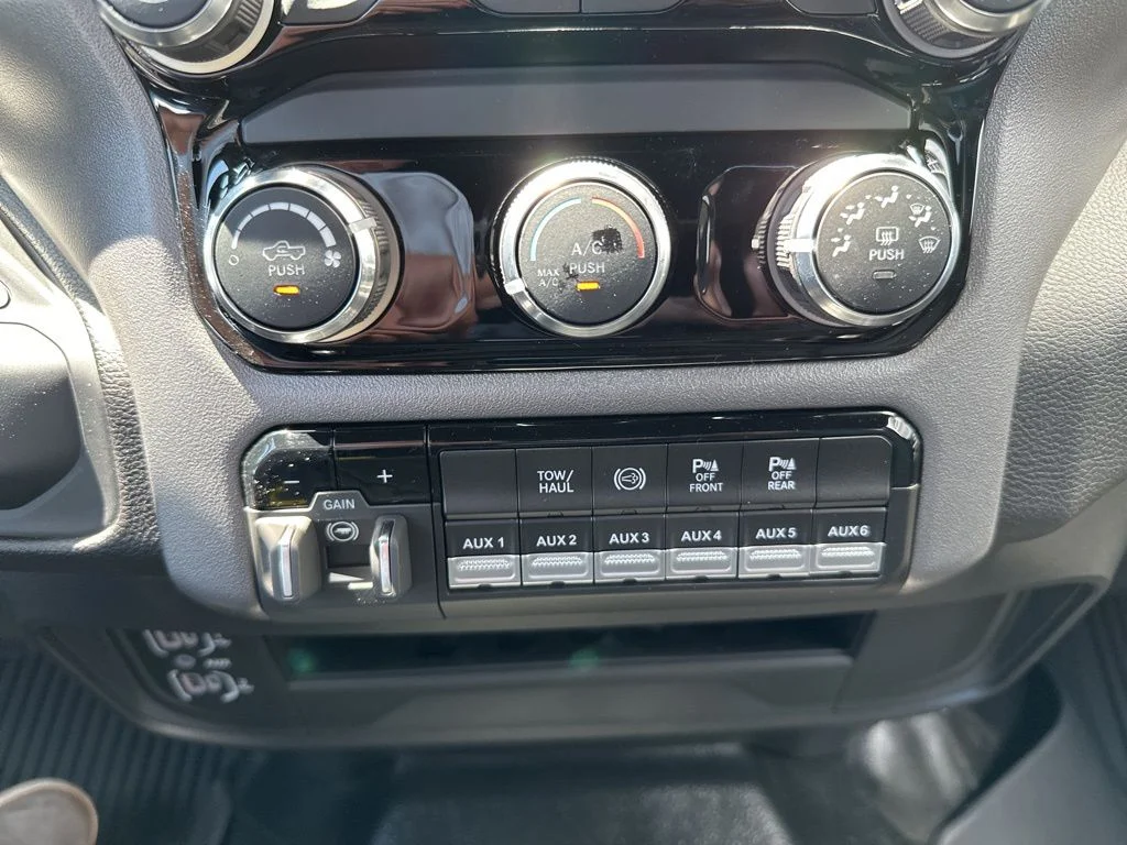 2025 RAM 2500 Big Horn - Photo 18